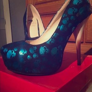 SKULL Print Stilettos